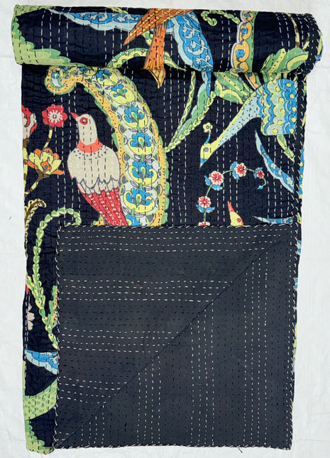 Handstitched kantha Bedcover (size: 90X108 Inches): Morni
