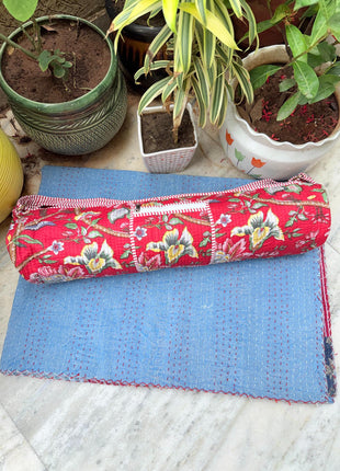 Crimson Daaliya Quilted Yoga-Mat Bag