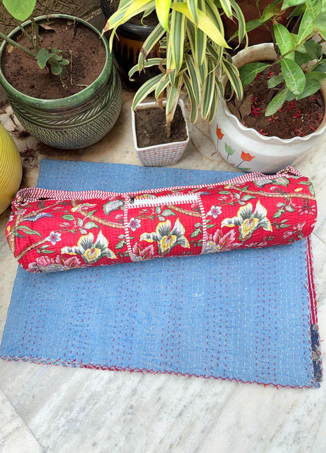 Crimson Daaliya Quilted Yoga-Mat Bag